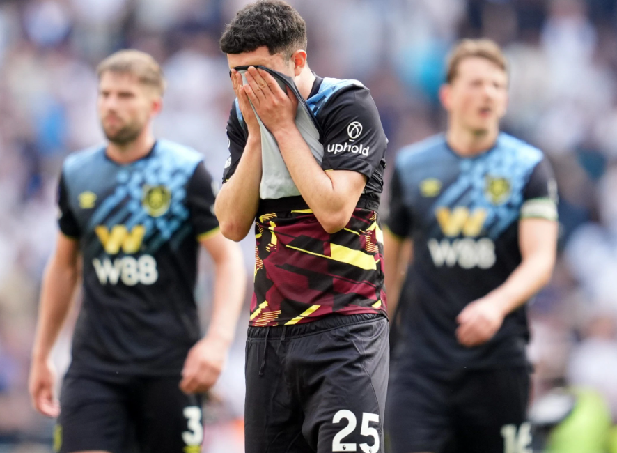 Tottenham Hotspur 2-1 Burnley, Burnley sužuje sestup!